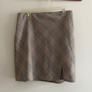 NWT Abercrombie Plaid Skirt. Size S